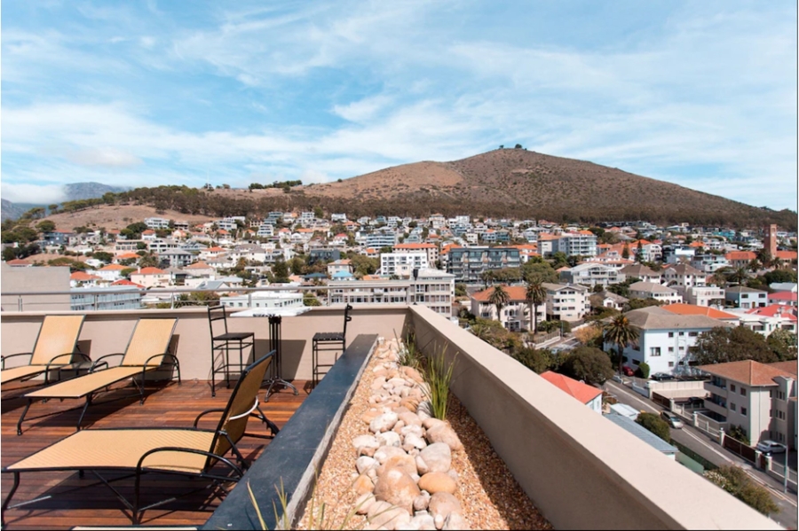To Let 1 Bedroom Property for Rent in Green Point Western Cape